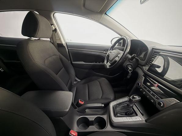 Hyundai Elantra VI (AD) с пробегом 2018 года, цена 1 850 000 рублей, 119964 км, седан, Автокод Объявления