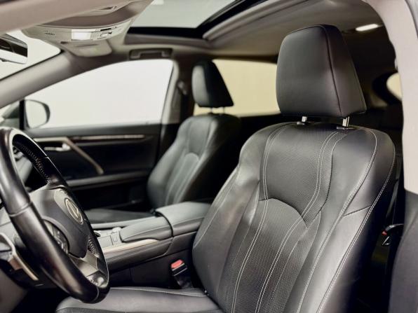 Lexus RX IV Рестайлинг с пробегом 2019 года, цена 5 456 000 рублей, 59043 км, внедорожник, Автокод Объявления