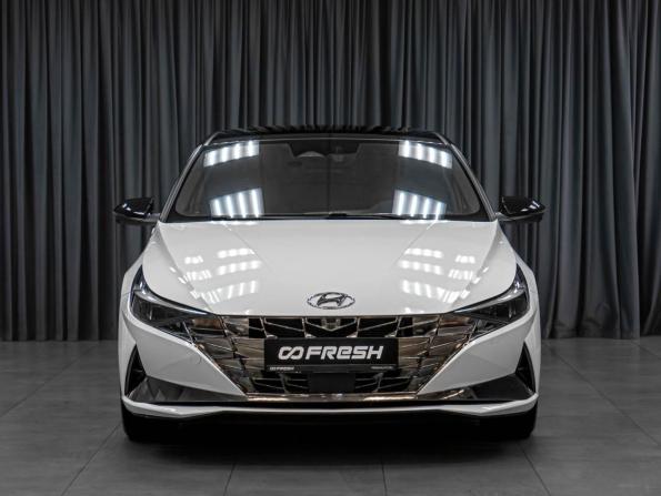 Hyundai Elantra VII (CN7) с пробегом 2022 года, цена 2 379 000 рублей, 63372 км, седан, Автокод Объявления