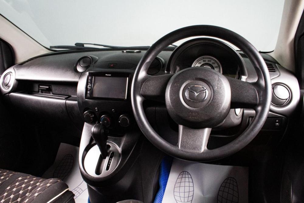 Mazda Demio III (DE) Сургут  - изображение 12