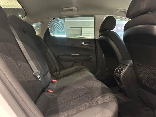 Kia Optima IV Рестайлинг с пробегом 2019 года, цена 1 190 000 рублей, 182000 км, седан, Автокод Объявления