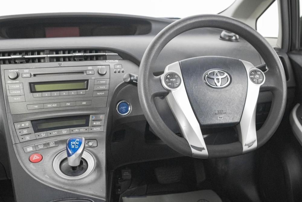 Toyota Prius III Рестайлинг (XW30) Кемерово  - изображение 15