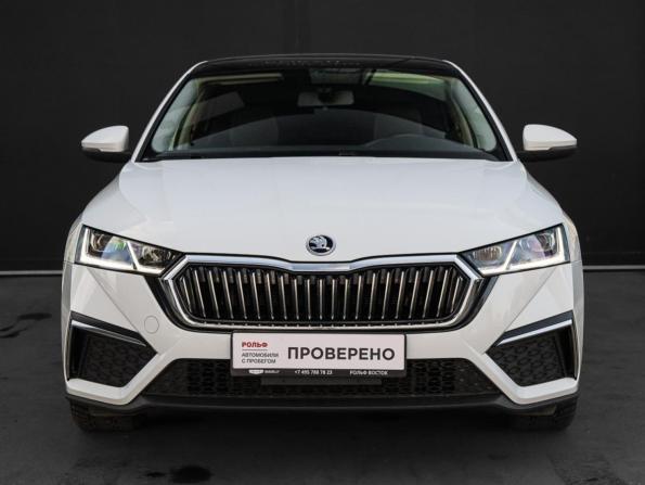 Skoda Octavia IV (A8) с пробегом 2023 года, цена 2 590 000 рублей, 46650 км, лифтбек, Автокод Объявления