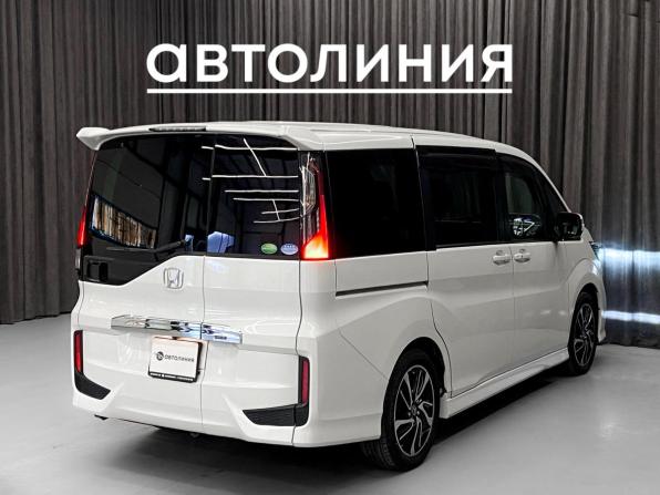 Honda Stepwgn V Рестайлинг с пробегом 2020 года, цена 2 340 000 рублей, 72000 км, минивэн, Автокод Объявления