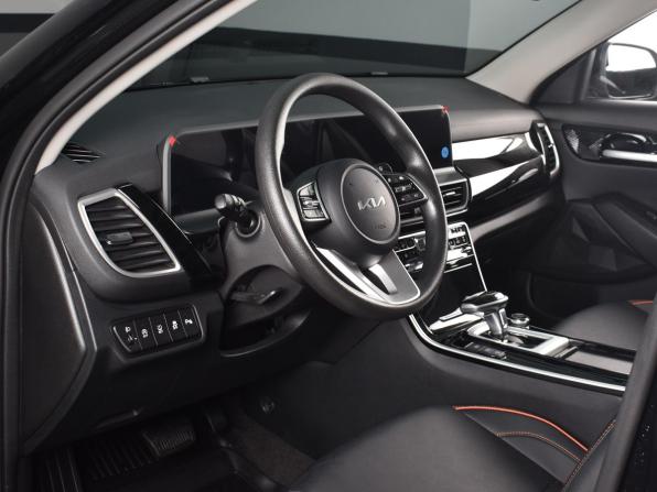 Kia Seltos I Рестайлинг с пробегом 2026 года, цена 2 850 995 рублей, 11 км, внедорожник, Автокод Объявления