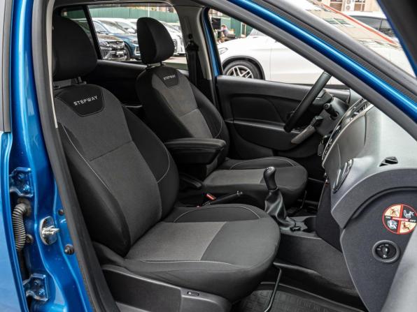 Renault Sandero II Рестайлинг с пробегом 2020 года, цена 1 239 000 рублей, 66329 км, хэтчбек, Автокод Объявления
