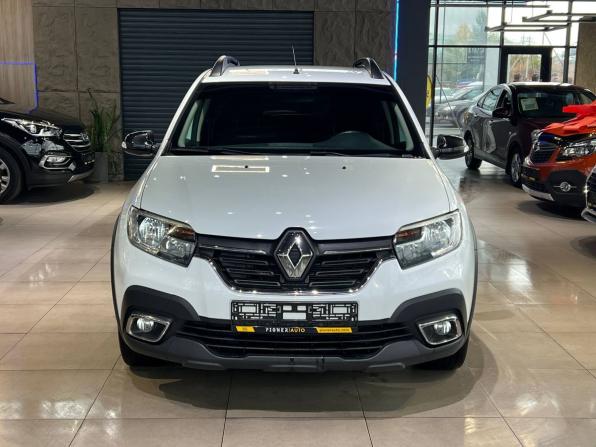 Renault Sandero II Рестайлинг с пробегом 2019 года, цена 1 320 000 рублей, 88000 км, хэтчбек, Автокод Объявления