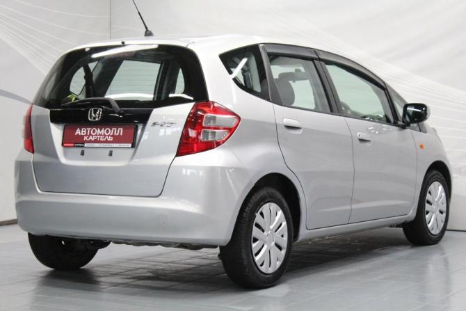 Honda Fit II с пробегом 2010 года, цена 589 000 рублей, 228000 км, хэтчбек, Автокод Объявления