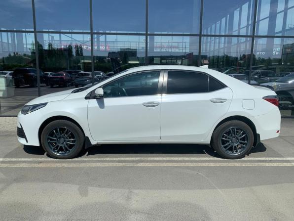 Toyota Corolla XI (E160 E170 E180) Рестайлинг 1 с пробегом 2017 года, цена 1 666 000 рублей, 130981 км, седан, Автокод Объявления