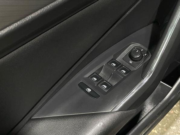 Volkswagen Jetta VII с пробегом 2019 года, цена 1 230 000 рублей, 123740 км, седан, Автокод Объявления
