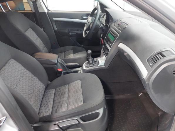Skoda Octavia II (A5) Рестайлинг с пробегом 2011 года, цена 710 000 рублей, 165000 км, лифтбек, Автокод Объявления