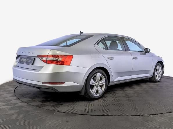 Skoda Superb III Рестайлинг с пробегом 2021 года, цена 2 500 000 рублей, 133030 км, лифтбек, Автокод Объявления