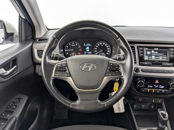 Hyundai Solaris II с пробегом 2020 года, цена 1 295 000 рублей, 111199 км, седан, Автокод Объявления