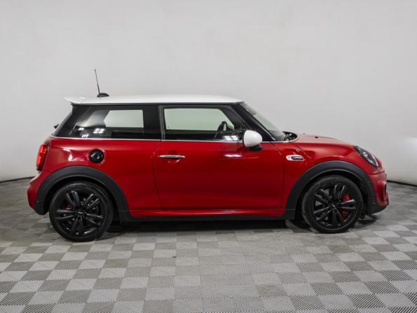 Mini Hatch III (F55/F56) Рестайлинг с пробегом 2019 года, цена 2 549 000 рублей, 111352 км, хэтчбек, Автокод Объявления