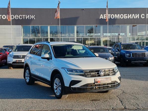 Volkswagen Tiguan II Рестайлинг с пробегом 2021 года, цена 2 599 000 рублей, 92180 км, внедорожник, Автокод Объявления