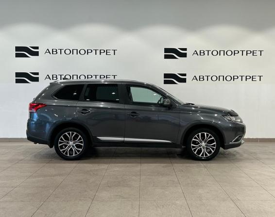 Mitsubishi Outlander III Рестайлинг 2 с пробегом 2017 года, цена 1 549 000 рублей, 189960 км, внедорожник, Автокод Объявления