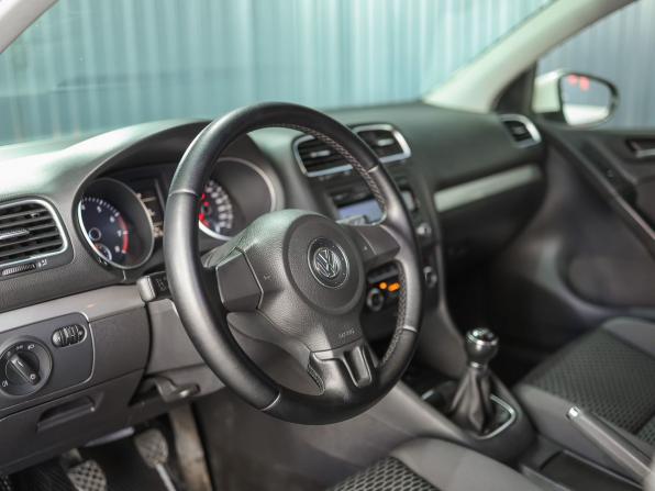 Volkswagen Golf VI с пробегом 2011 года, цена 809 000 рублей, 220820 км, хэтчбек, Автокод Объявления