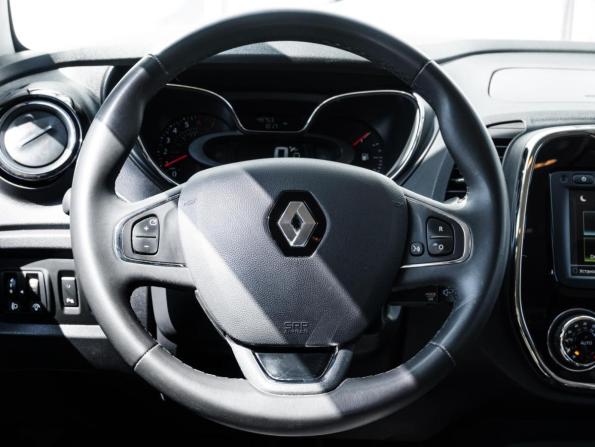 Renault Kaptur I с пробегом 2019 года, цена 1 620 000 рублей, 49753 км, внедорожник, Автокод Объявления
