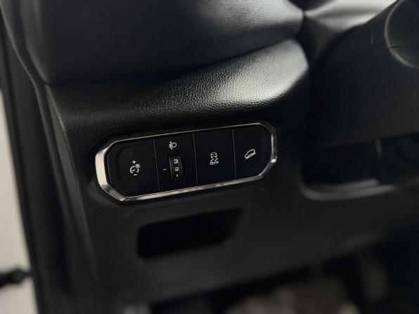 Haval Jolion I Рестайлинг с пробегом 2024 года, цена 2 006 200 рублей, 79950 км, внедорожник, Автокод Объявления