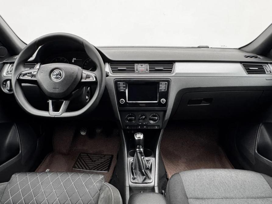 Skoda Rapid I Москва  - изображение 9