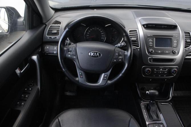 Kia Sorento II Рестайлинг с пробегом 2018 года, цена 2 100 000 рублей, 191131 км, внедорожник, Автокод Объявления