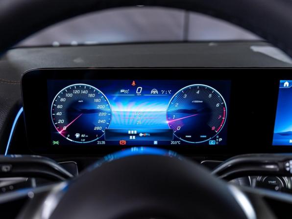 Новый Mercedes-Benz GLB I (X247) Рестайлинг 2025 года, цена 6 156 800 рублей, внедорожник, Автокод Объявления