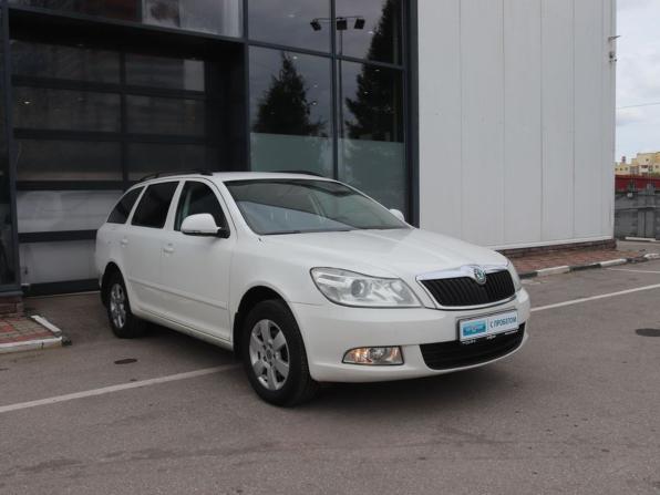 Skoda Octavia II (A5) Рестайлинг с пробегом 2012 года, цена 919 000 рублей, 196000 км, универсал, Автокод Объявления