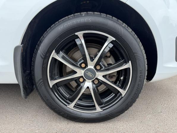 Ford Fiesta Mk6 Рестайлинг с пробегом 2016 года, цена 939 000 рублей, 102805 км, хэтчбек, Автокод Объявления