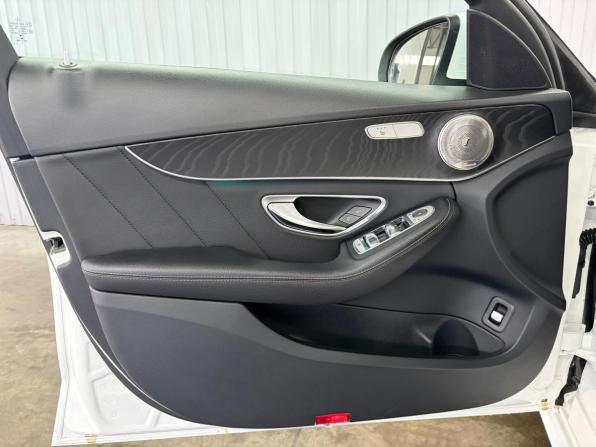 Mercedes-Benz C-Класс IV (W205) Рестайлинг с пробегом 2019 года, цена 3 300 000 рублей, 68521 км, седан, Автокод Объявления