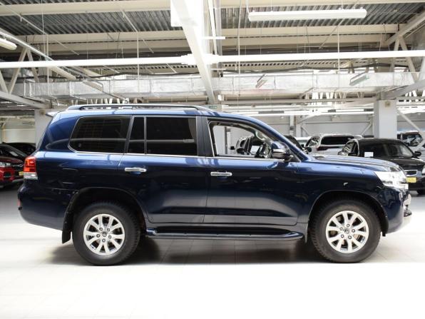 Toyota Land Cruiser 200 Series Рестайлинг 2 с пробегом 2017 года, цена 5 700 000 рублей, 78230 км, внедорожник, Автокод Объявления