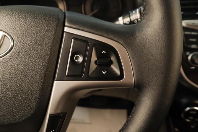 Hyundai Solaris I Рестайлинг с пробегом 2014 года, цена 1 049 000 рублей, 138300 км, седан, Автокод Объявления