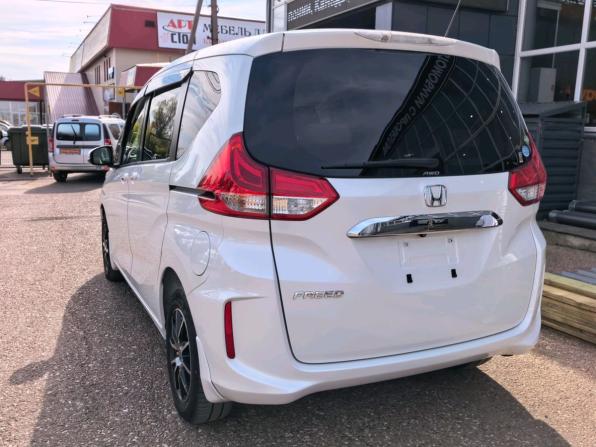 Honda Freed II с пробегом 2017 года, цена 1 750 000 рублей, 67183 км, компактвэн, Автокод Объявления