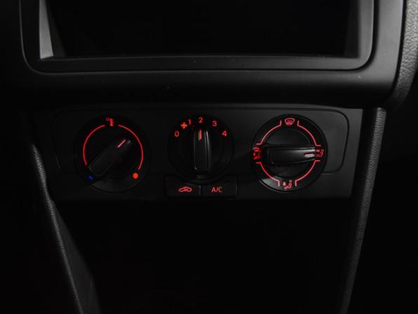 Volkswagen Polo V Рестайлинг с пробегом 2017 года, цена 783 000 рублей, 180279 км, седан, Автокод Объявления