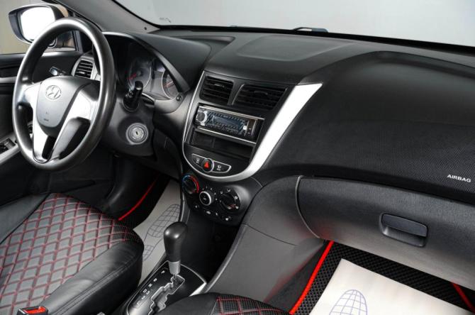 Hyundai Solaris I с пробегом 2012 года, цена 869 000 рублей, 325000 км, седан, Автокод Объявления