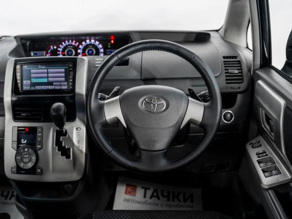 Toyota Noah II (R70) с пробегом 2007 года, цена 1 350 500 рублей, 199385 км, минивэн, Автокод Объявления