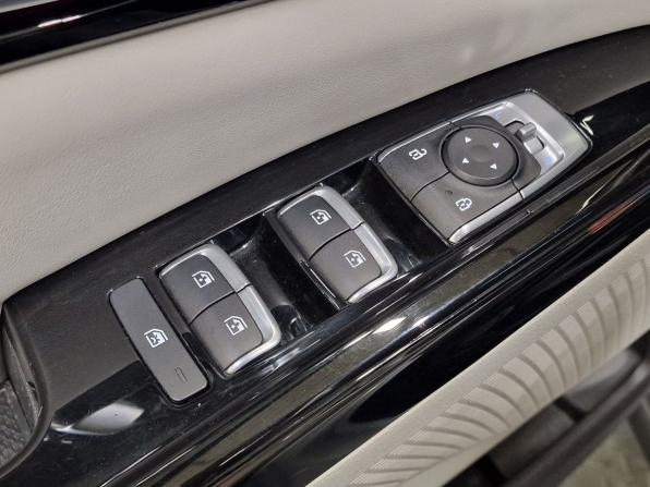 Kia Carnival IV с пробегом 2021 года, цена 2 640 000 рублей, 130993 км, минивэн, Автокод Объявления