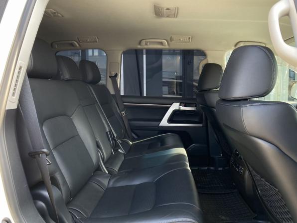 Toyota Land Cruiser 200 Series Рестайлинг 2 с пробегом 2017 года, цена 6 549 000 рублей, 81280 км, внедорожник, Автокод Объявления