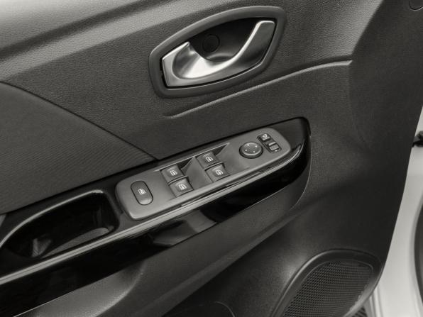 Renault Kaptur I Рестайлинг с пробегом 2021 года, цена 1 570 000 рублей, 81519 км, внедорожник, Автокод Объявления