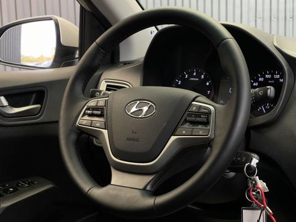 Hyundai Solaris II с пробегом 2019 года, цена 1 157 000 рублей, 142084 км, седан, Автокод Объявления
