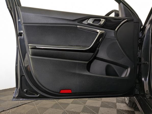 Kia Ceed III с пробегом 2018 года, цена 1 500 000 рублей, 128145 км, хэтчбек, Автокод Объявления