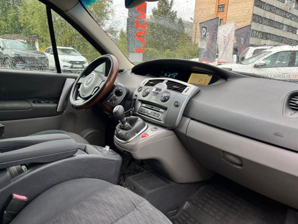 Renault Scenic II Рестайлинг с пробегом 2006 года, цена 449 000 рублей, 295188 км, компактвэн, Автокод Объявления