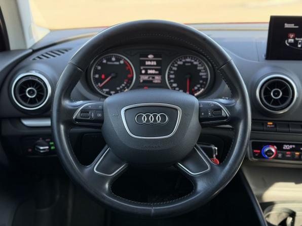 Audi A3 III (8V) с пробегом 2015 года, цена 1 320 000 рублей, 171243 км, седан, Автокод Объявления