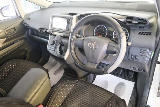 Toyota Wish II с пробегом 2009 года, цена 1 439 000 рублей, 110000 км, минивэн, Автокод Объявления