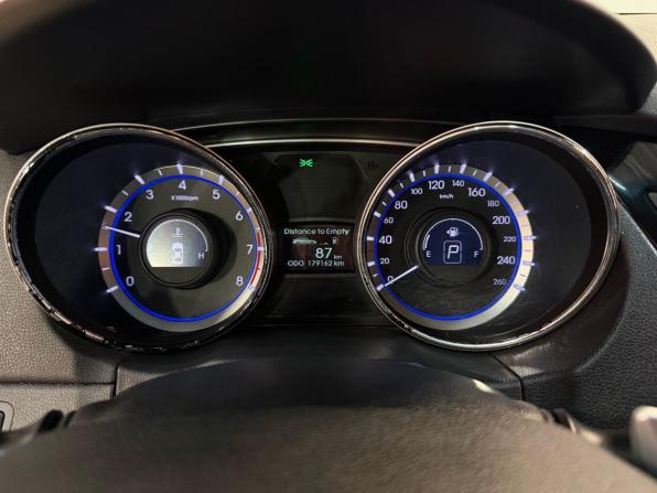 Hyundai Sonata VI (YF) с пробегом 2011 года, цена 1 149 000 рублей, 179518 км, седан, Автокод Объявления