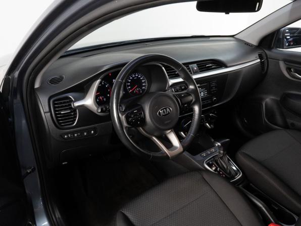 Kia Rio IV Рестайлинг с пробегом 2021 года, цена 1 630 000 рублей, 82700 км, хэтчбек, Автокод Объявления