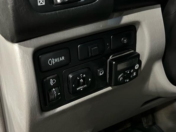 Toyota Land Cruiser 100 Series с пробегом 2002 года, цена 1 697 000 рублей, 325650 км, внедорожник, Автокод Объявления