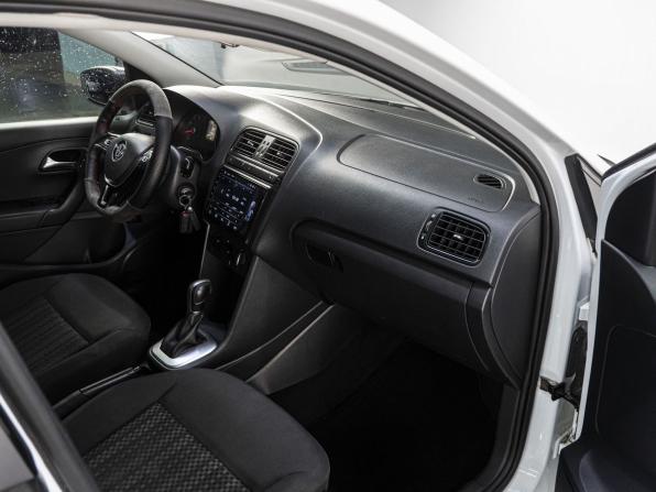 Volkswagen Polo V Рестайлинг с пробегом 2020 года, цена 1 195 000 рублей, 143858 км, седан, Автокод Объявления