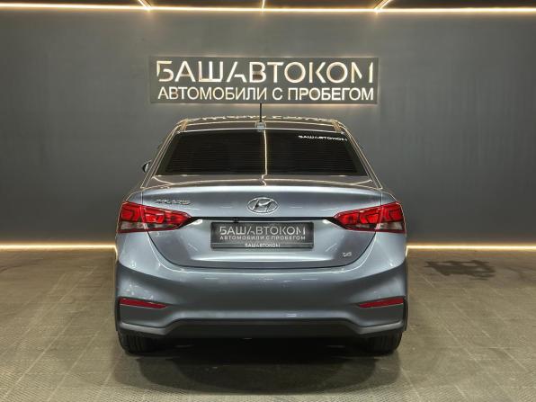 Hyundai Solaris II с пробегом 2018 года, цена 1 049 000 рублей, 181271 км, седан, Автокод Объявления
