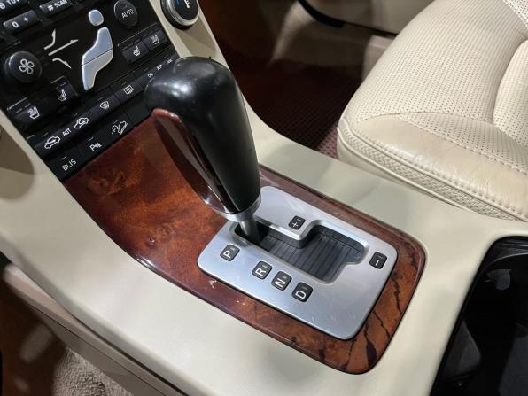 Volvo XC70 II с пробегом 2008 года, цена 970 000 рублей, 285683 км, универсал, Автокод Объявления