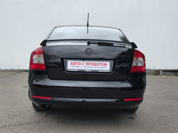 Skoda Octavia II (A5) Рестайлинг с пробегом 2013 года, цена 830 000 рублей, 176512 км, лифтбек, Автокод Объявления